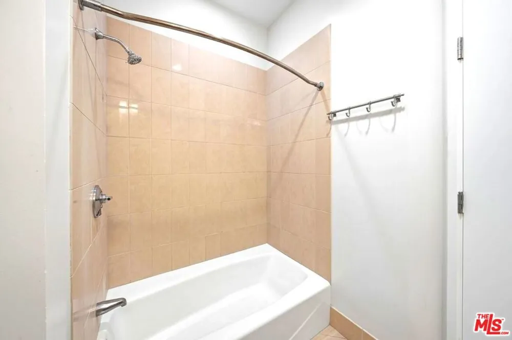 3810 Wilshire Boulevard #605 Los Angeles, CA 90010