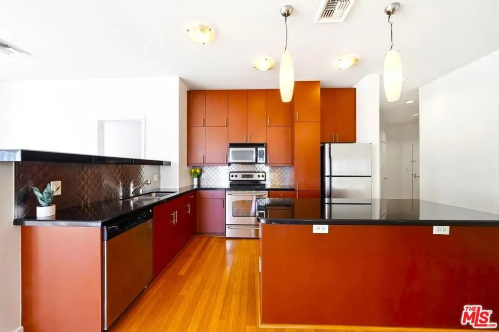 3810 Wilshire Boulevard #605 Los Angeles, CA 90010