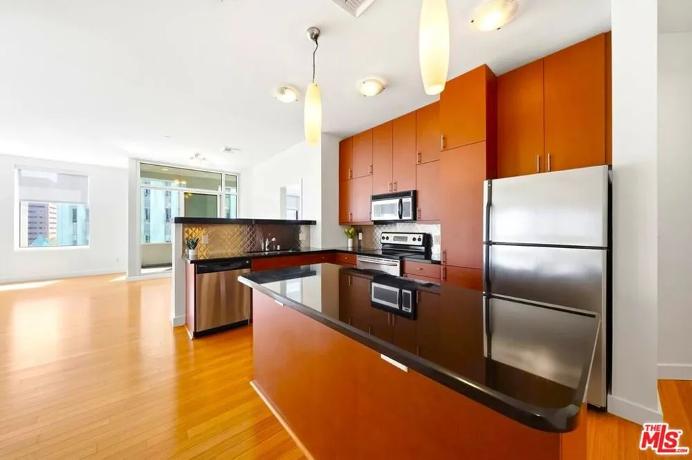 3810 Wilshire Boulevard #605 Los Angeles, CA 90010