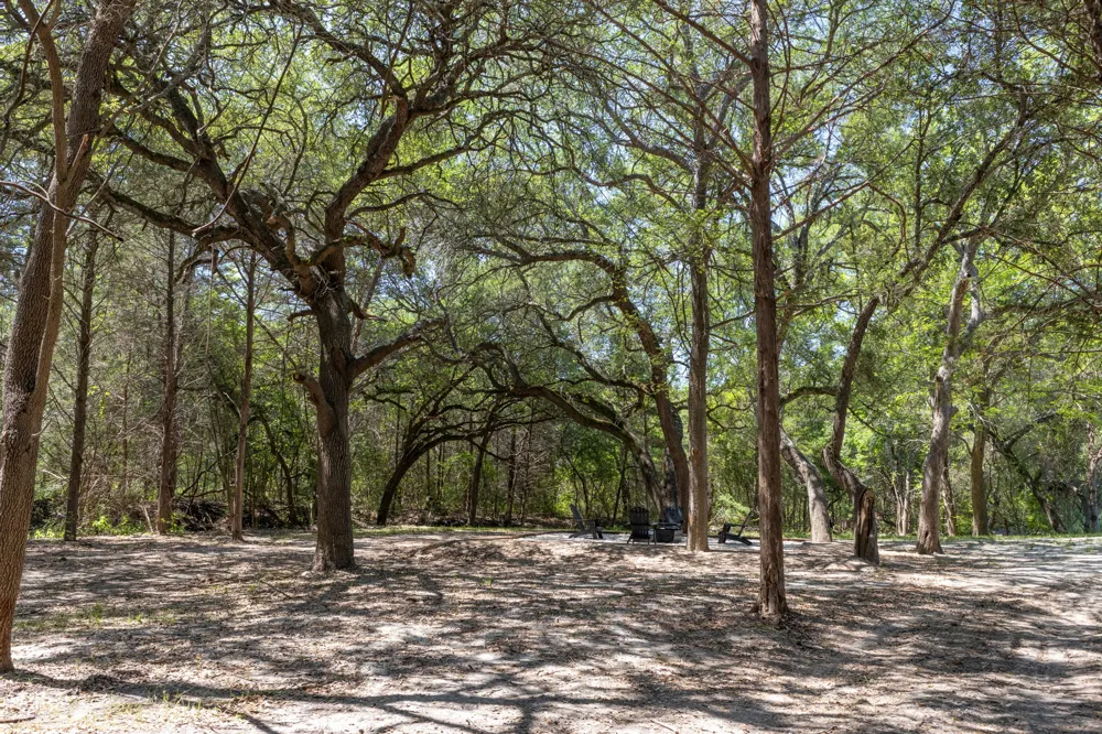 2088 Baca Loop Flatonia, TX 78941