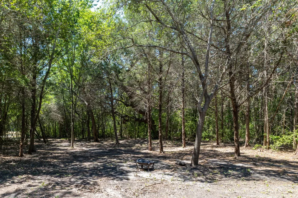 2088 Baca Loop Flatonia, TX 78941