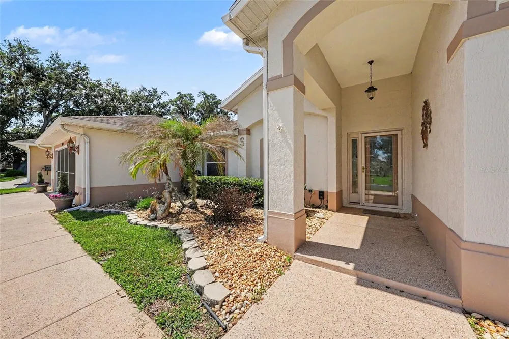 11132 MOSHIE LANE San Antonio, FL 33576