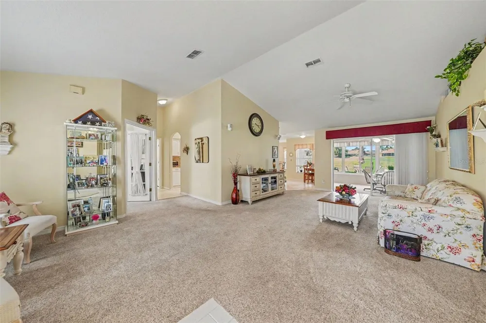 11132 MOSHIE LANE San Antonio, FL 33576