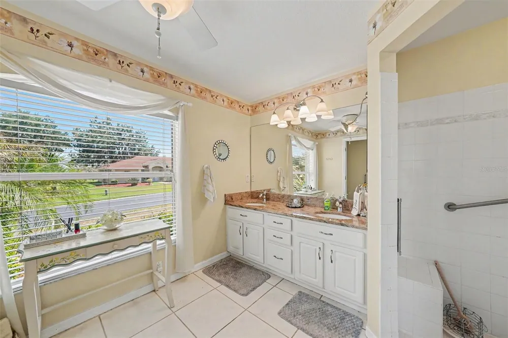 11132 MOSHIE LANE San Antonio, FL 33576