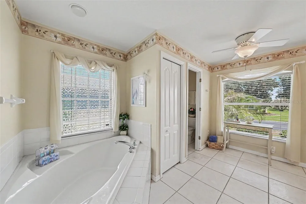 11132 MOSHIE LANE San Antonio, FL 33576