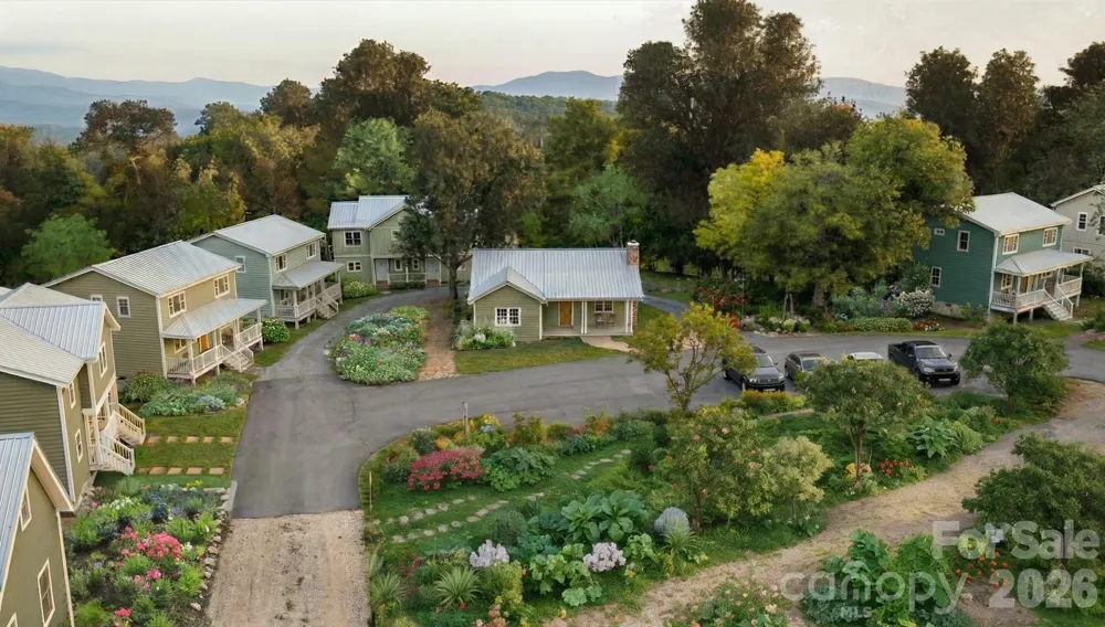 11 Fireside Drive Asheville, NC 28806