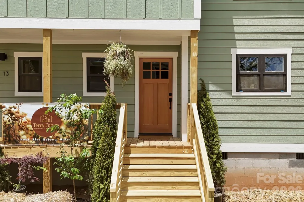 11 Fireside Drive Asheville, NC 28806