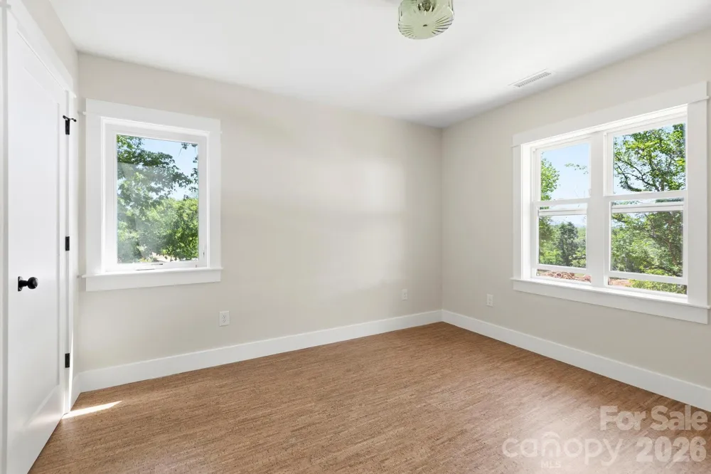 11 Fireside Drive Asheville, NC 28806