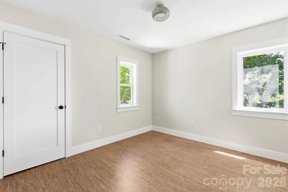 11 Fireside Drive Asheville, NC 28806