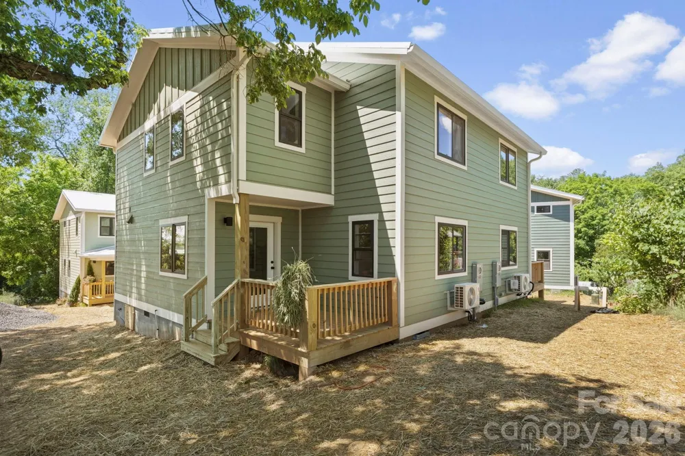 11 Fireside Drive Asheville, NC 28806