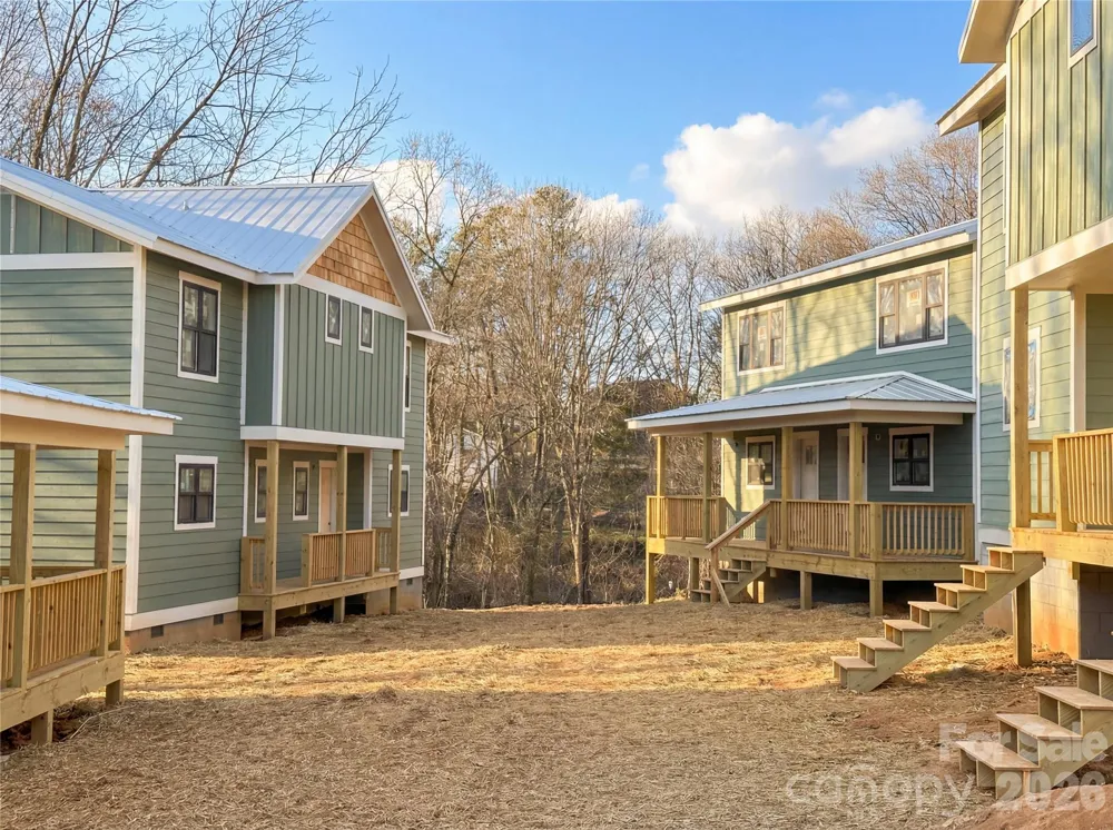 21 Fireside Drive Asheville, NC 28806