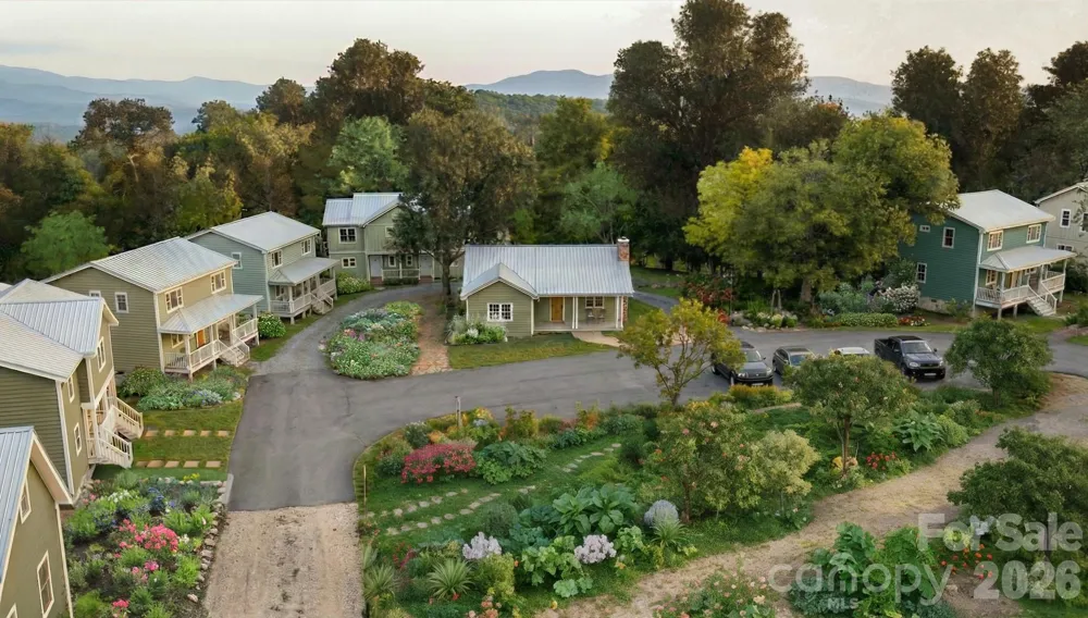 21 Fireside Drive Asheville, NC 28806
