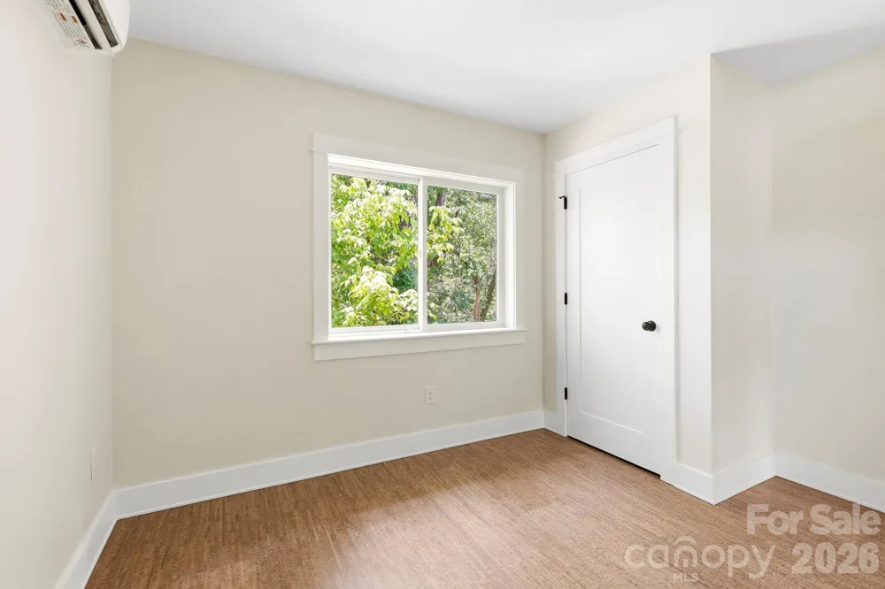 21 Fireside Drive Asheville, NC 28806