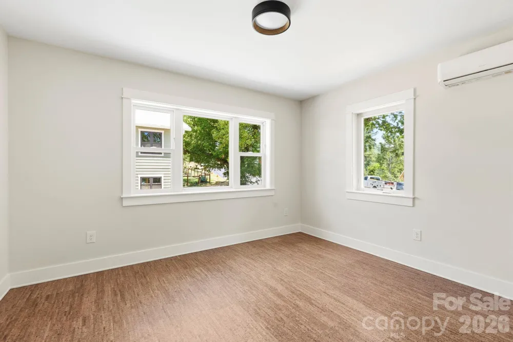 21 Fireside Drive Asheville, NC 28806
