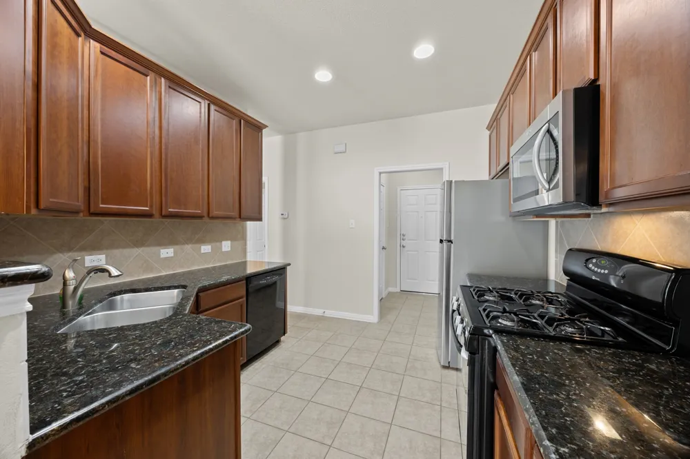 700 Mandarin Flyway #2002 Cedar Park, TX 78613