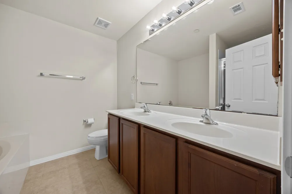 700 Mandarin Flyway #2002 Cedar Park, TX 78613