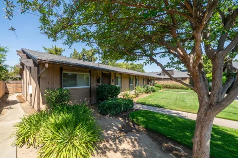 4849 7th Street #E