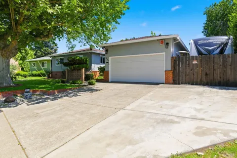 3824 Beechwood Drive