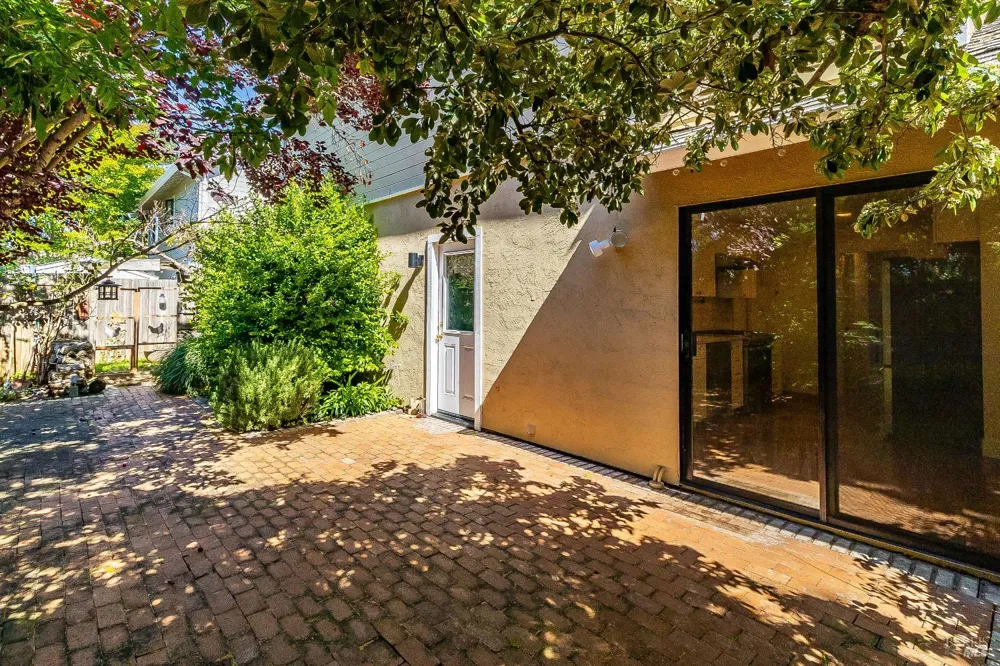528 Laurel Court Benicia, CA 94510