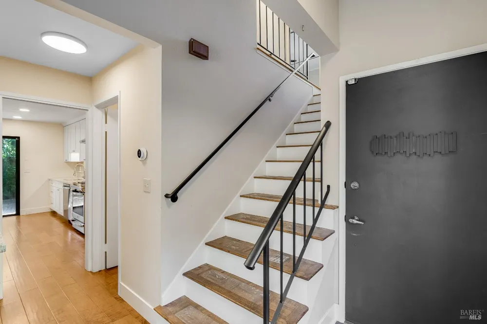 528 Laurel Court Benicia, CA 94510