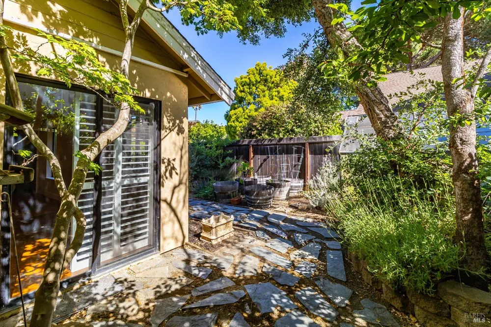 528 Laurel Court Benicia, CA 94510