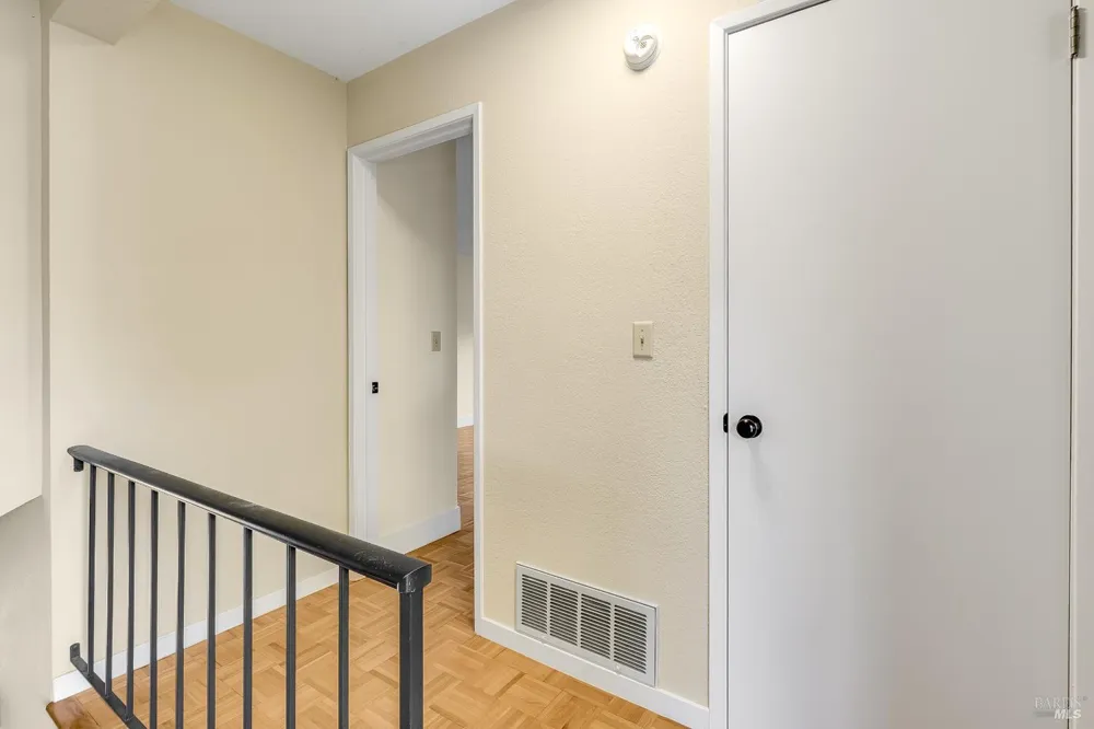 528 Laurel Court Benicia, CA 94510