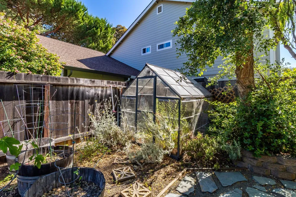 528 Laurel Court Benicia, CA 94510