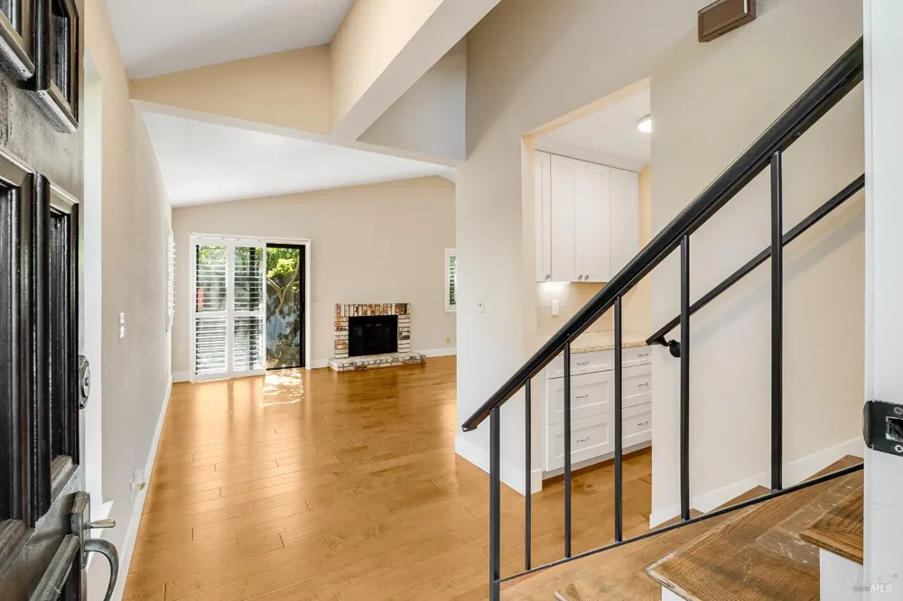 528 Laurel Court Benicia, CA 94510