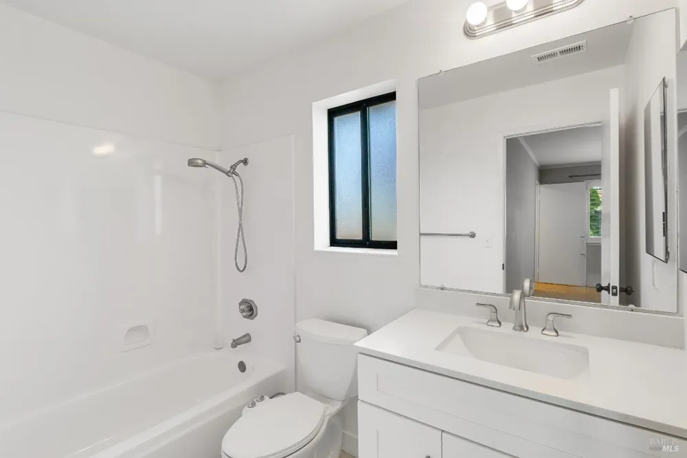 528 Laurel Court Benicia, CA 94510