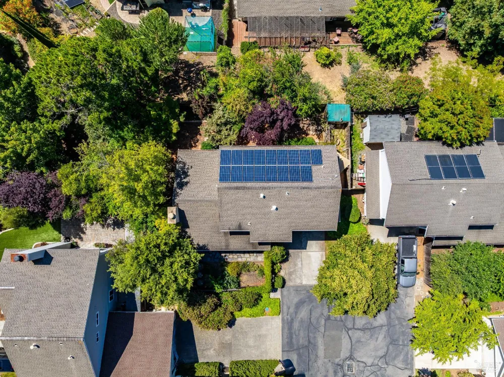 528 Laurel Court Benicia, CA 94510