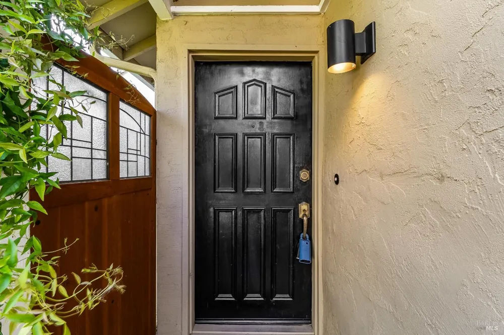 528 Laurel Court Benicia, CA 94510