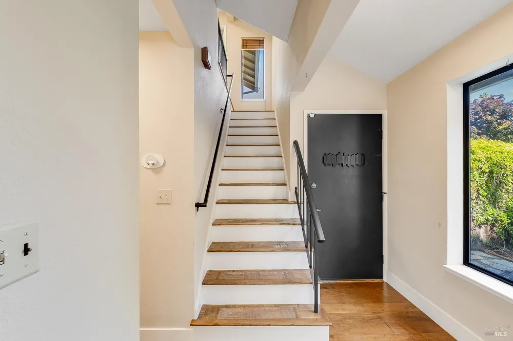 528 Laurel Court Benicia, CA 94510
