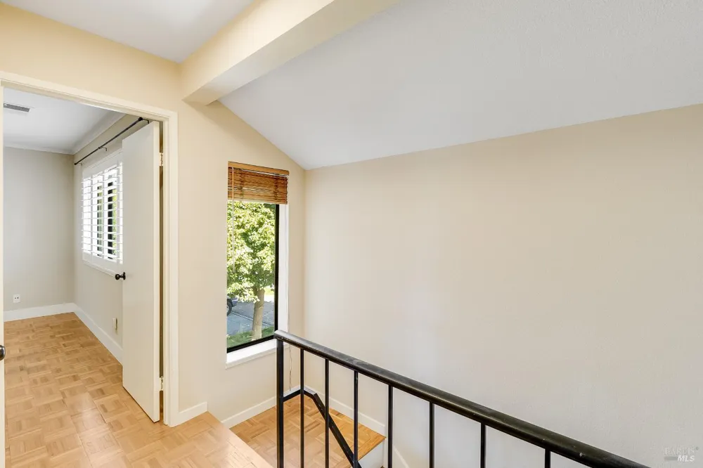 528 Laurel Court Benicia, CA 94510