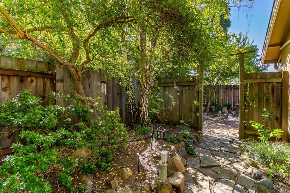 528 Laurel Court Benicia, CA 94510
