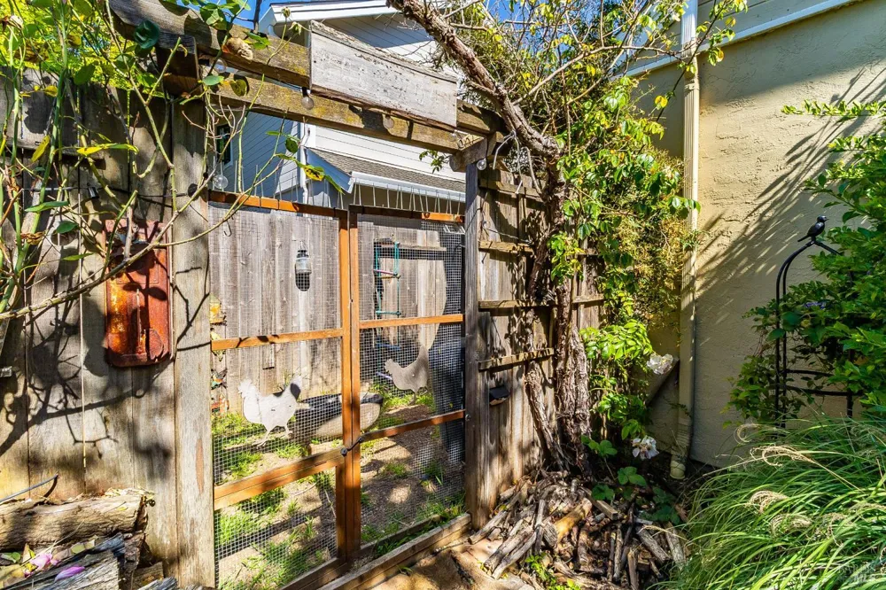 528 Laurel Court Benicia, CA 94510