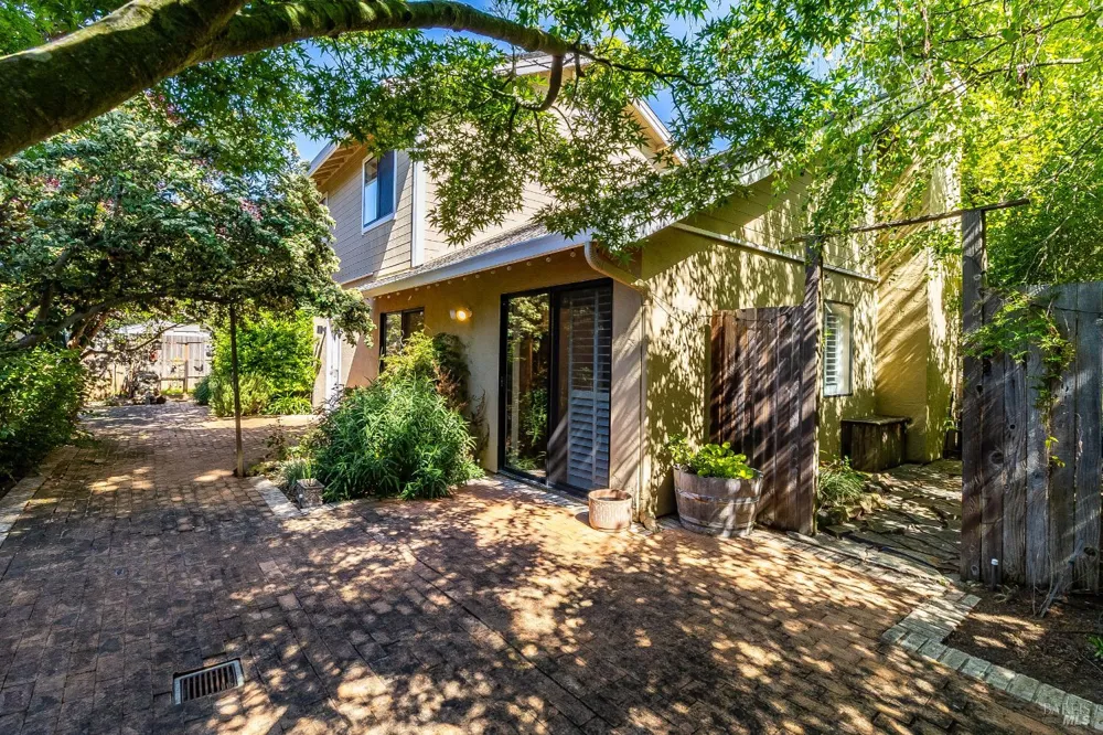 528 Laurel Court Benicia, CA 94510