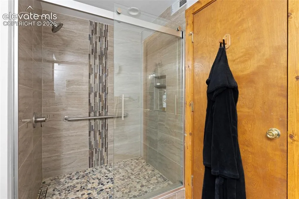 8191 Sun Country Drive Elizabeth, CO 80107