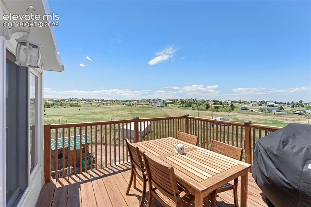 8191 Sun Country Drive Elizabeth, CO 80107