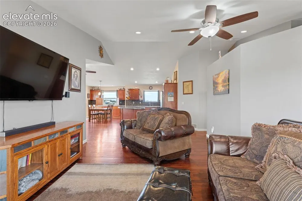 8191 Sun Country Drive Elizabeth, CO 80107