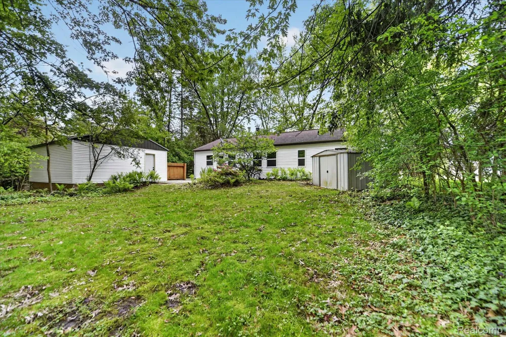 1609 Gilcrest Avenue East Lansing City, MI 48823