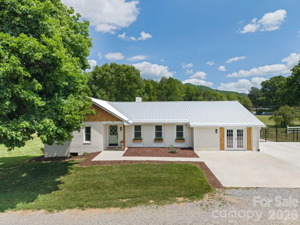 97 Paul Holland Road Canton, NC 28716
