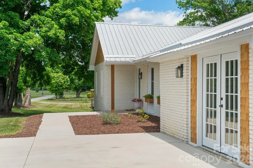 97 Paul Holland Road Canton, NC 28716