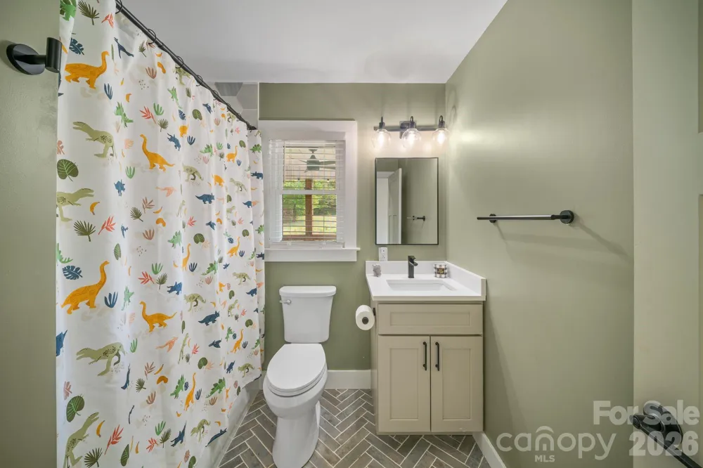 97 Paul Holland Road Canton, NC 28716