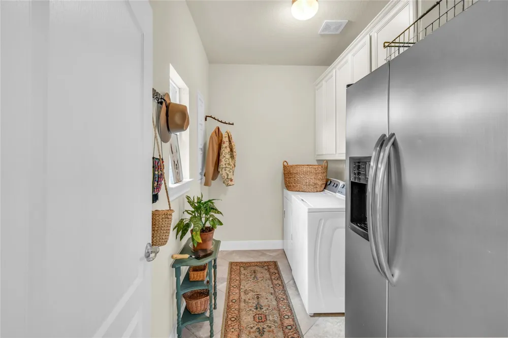 401 Bentwood Way Clute, TX 77531