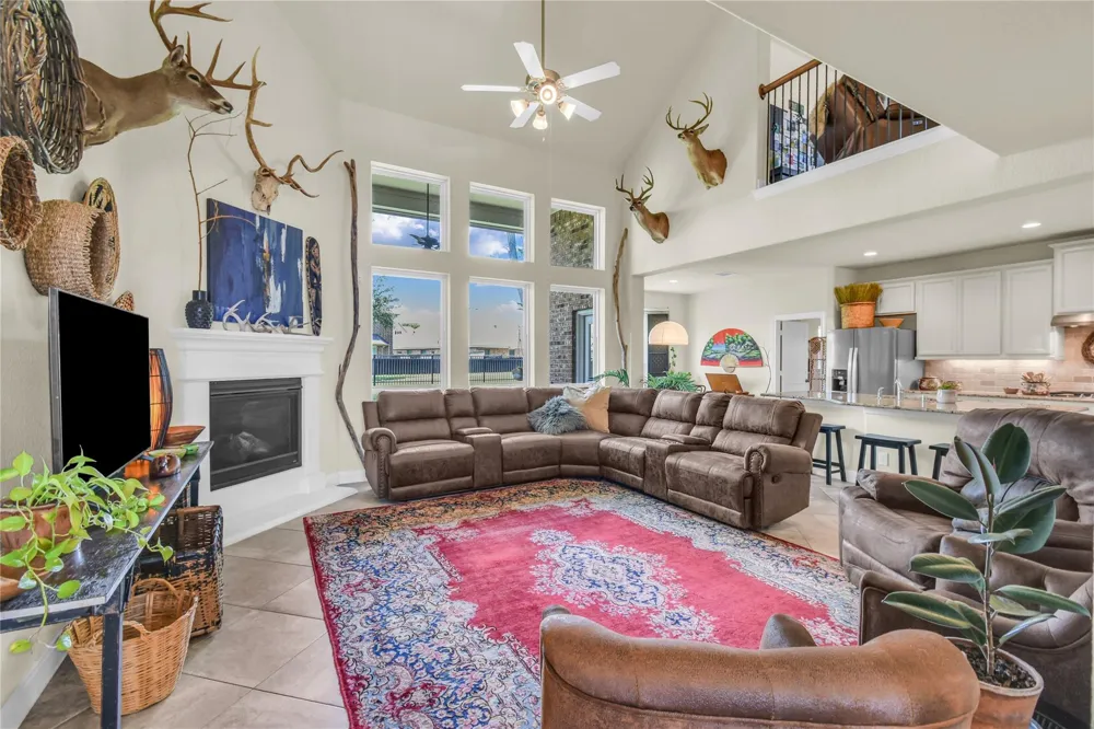 401 Bentwood Way Clute, TX 77531