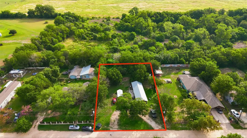 43 Skycrest Drive Martindale, TX 78655