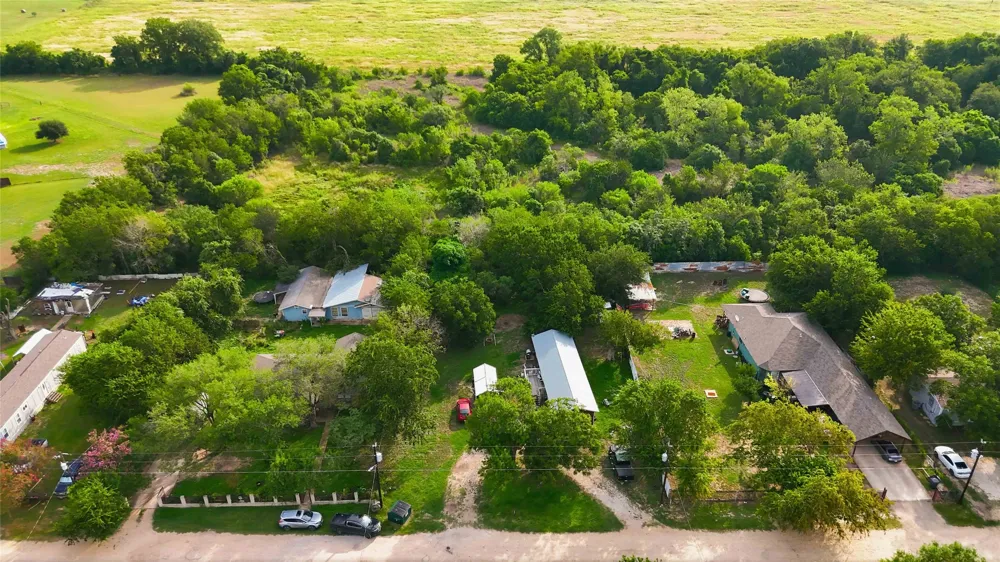 43 Skycrest Drive Martindale, TX 78655