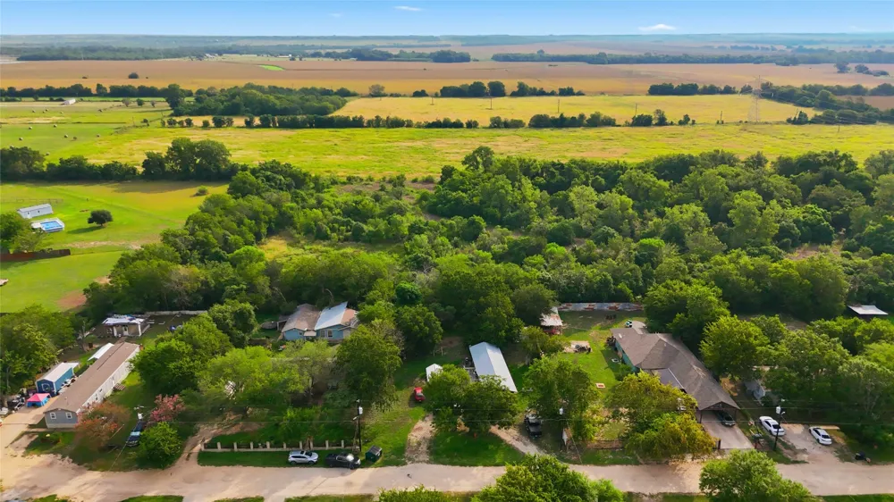 43 Skycrest Drive Martindale, TX 78655