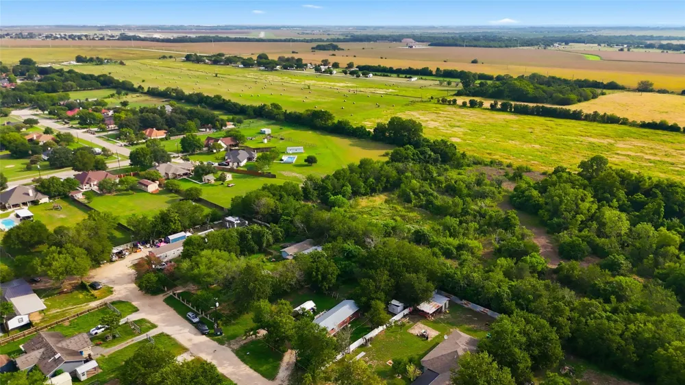 43 Skycrest Drive Martindale, TX 78655