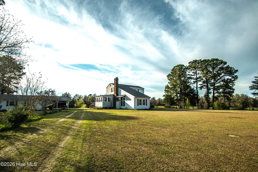 8564 S Nc 41 Highway Wallace, NC 28466